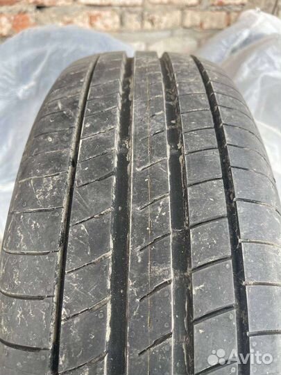 Nexen N Fera RU1 215/65 R17 66L