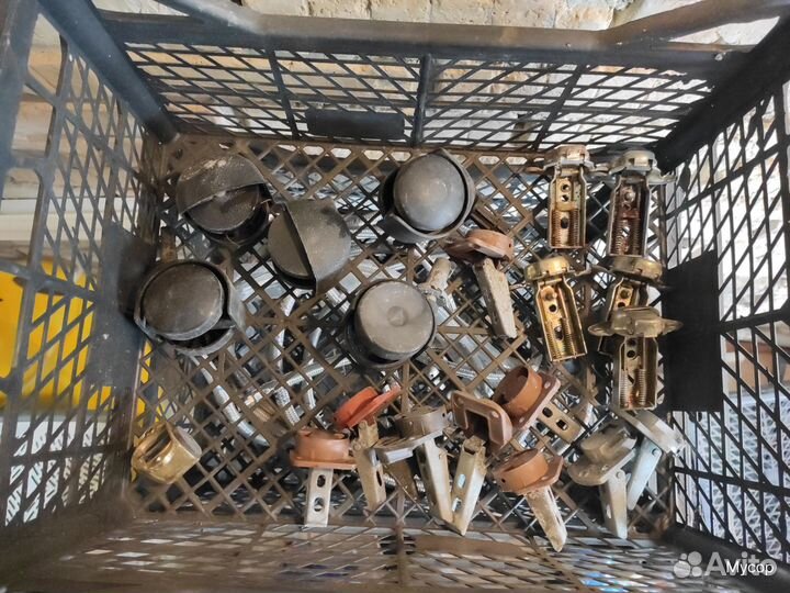 Фурнитура мебельная петли колесики