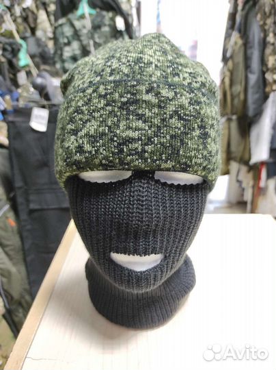 Шапка вязаная на флисе зелёная цифра