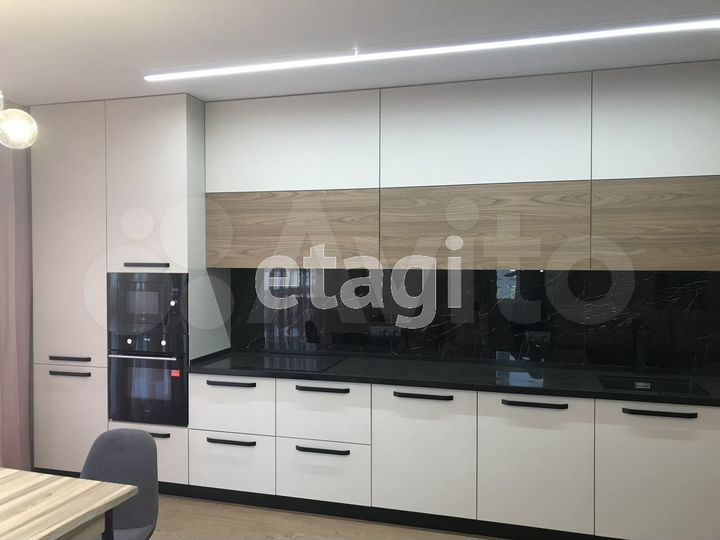 3-к. квартира, 100 м², 23/25 эт.