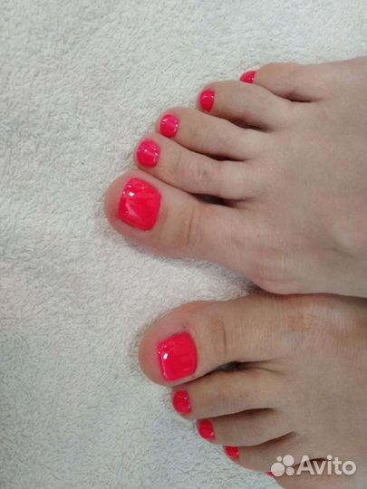 Маникюр и педикюр