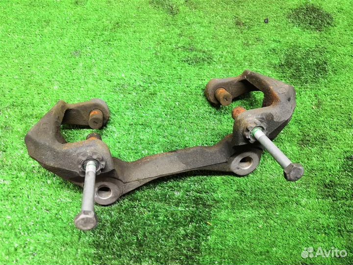 Скоба суппорта переднего Audi A5 /S5 Coupe/Sportb