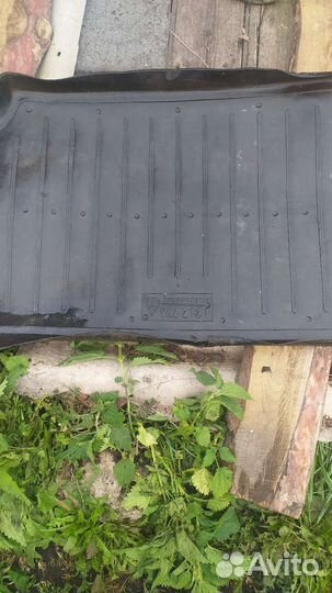 Коврик в багажник