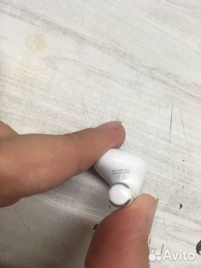 Наушники apple airpods правый