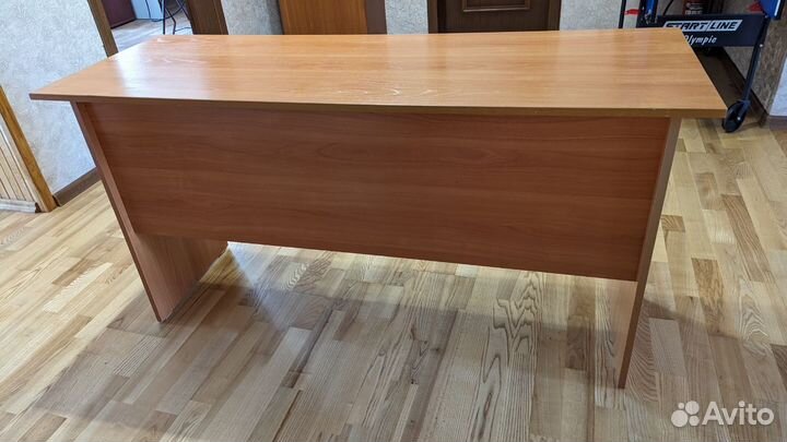 Письменный стол