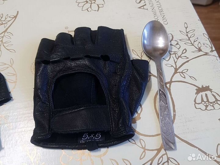 Перчатки женские кожаные