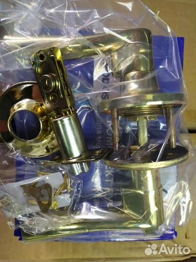 Замок дверной врезной с ключами