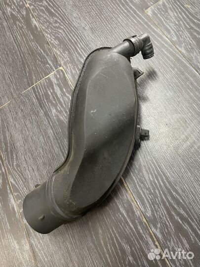 Патрубок воздухозаборника VAG 078133356F