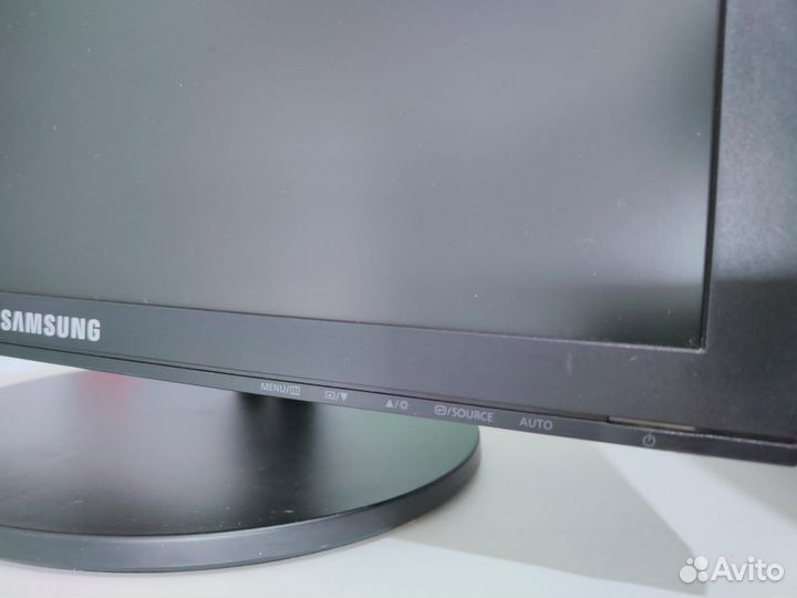 Монитор Samsung B1940R
