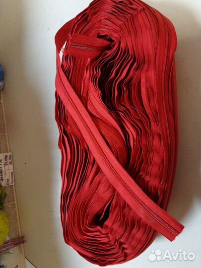 Молния рулонная Т-5 красная. Швейная фурнитура