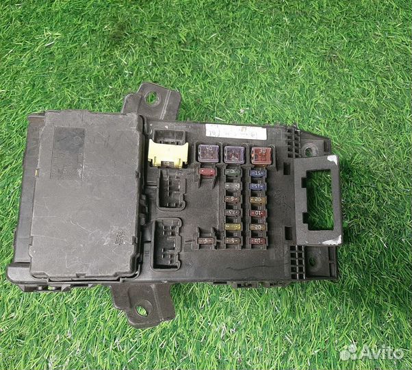 В наличии: Блок пред. Toyota Avensis 1