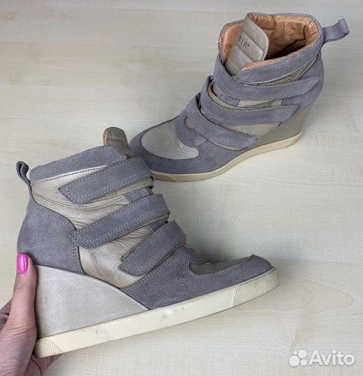 Кроссовки на платформе