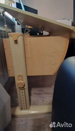 Стол письменный для ребёнка