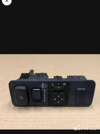 Блок управления светом Mitsubishi Carisma