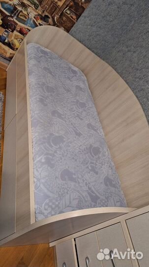 Кровать с матрасом