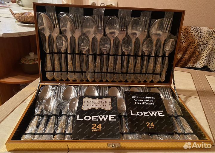 Набор столовых приборов на 12 персон