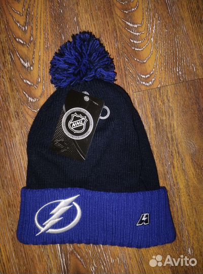 Шапка NHL Tampa Bay Lightning с помпоном