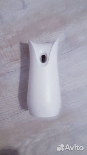Диспенсер для освежителя воздуха автоматический