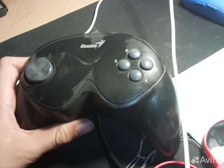 Геймпад genius