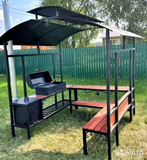 Беседка с мангалом