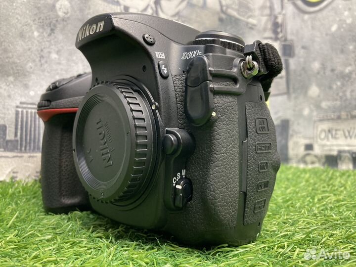 Nikon D300S 79.000 кадров