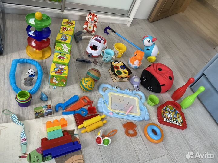 Развивающие игрушки пакетом