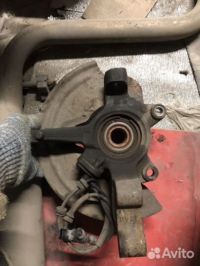 Поворотный кулак Веста