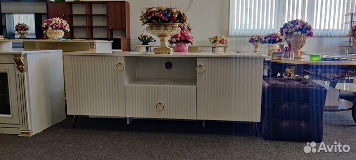 Тумба под тв