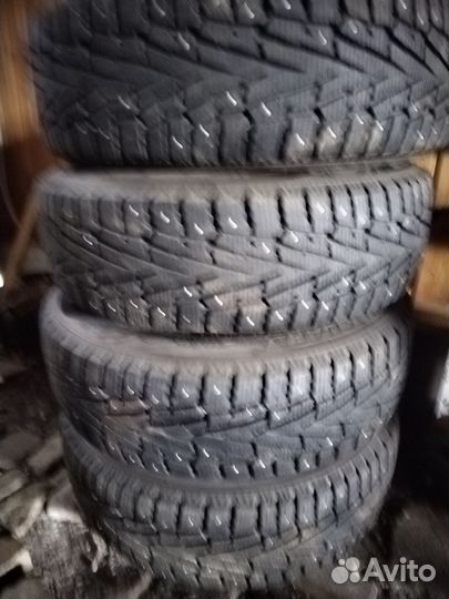 R17 Roadstone Winguard WinSpike 225/65, PCD 5x114.3 DIA 40