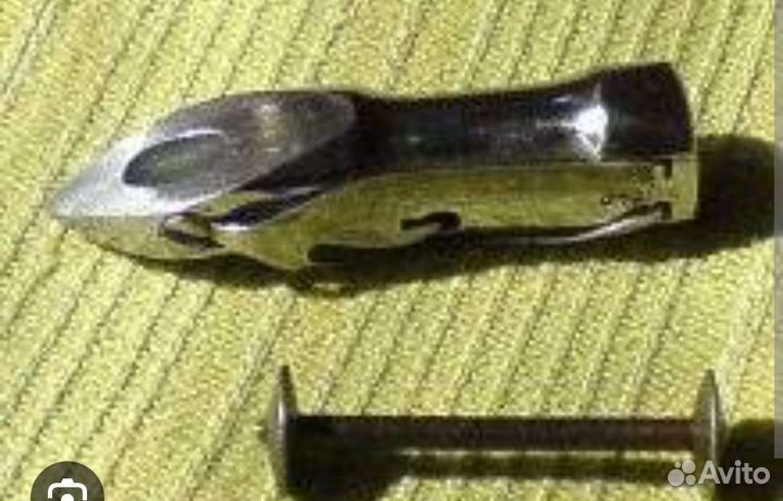 швейная машинка зингер челнок пуля. зингер 1865 челноком. челнок для швейной машины зингер старого образца. швейная зингер челнок пуля. челнок пуля пуля для швейной машины зингер.