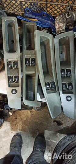 Кнопки стеклоподъёмника Шевроле Лачетти