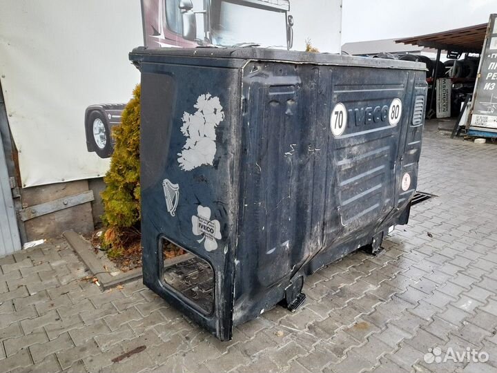 Четверть кабины задняя стенка Iveco Stralis