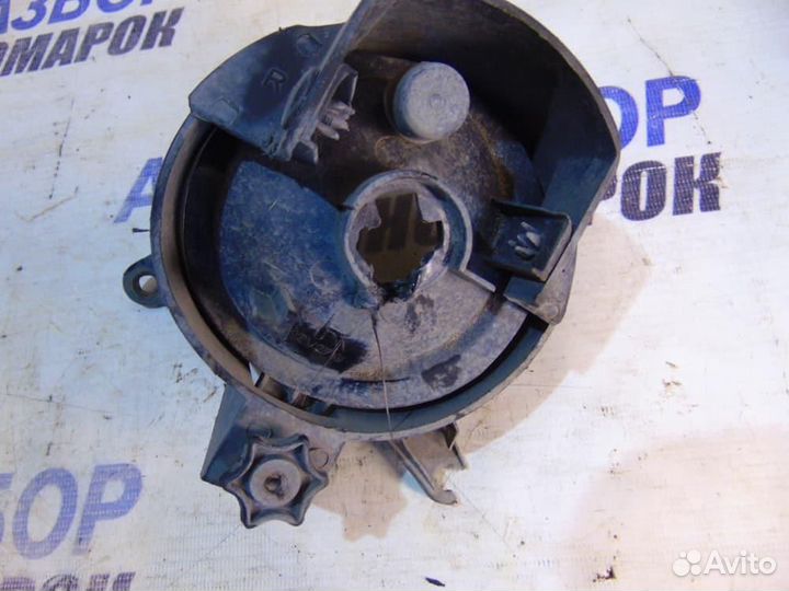 Фара противотуманная правая