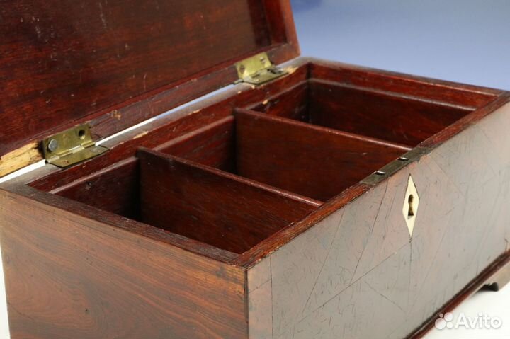 Шкатулка для чая. Шпон красного дерева. XIX-XX век