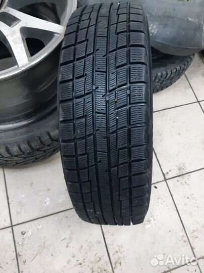 Yokohama Ice Guard IG30 175/65 R14