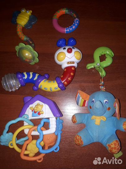 Отличные развивающие игрушки для малыша пакетом