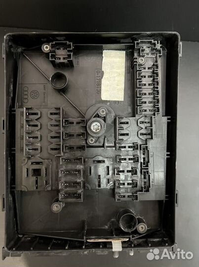 1k0937125D Новый блок предохранитей