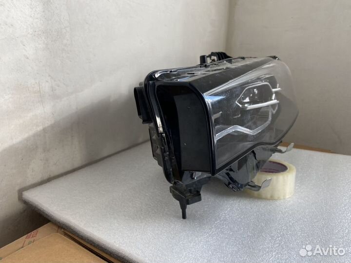 Фара левая BMW X7 G07 LED