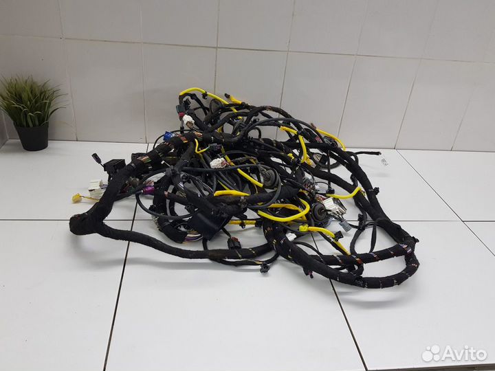 Электропроводка салона (Geely Atlas Pro)