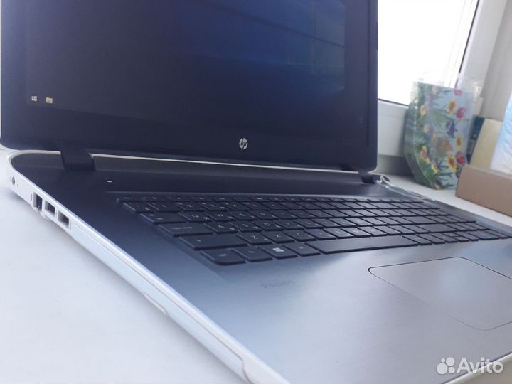 Ноутбук HP 17-g/amd a10/ati r7 m360/ssd+hdd