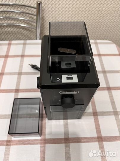 Кофемолка Delonghi KG 79