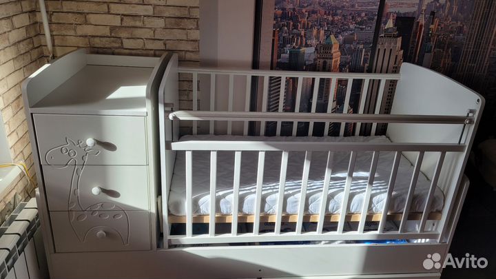 Детская кровать трансформер смаятником Forest Kids