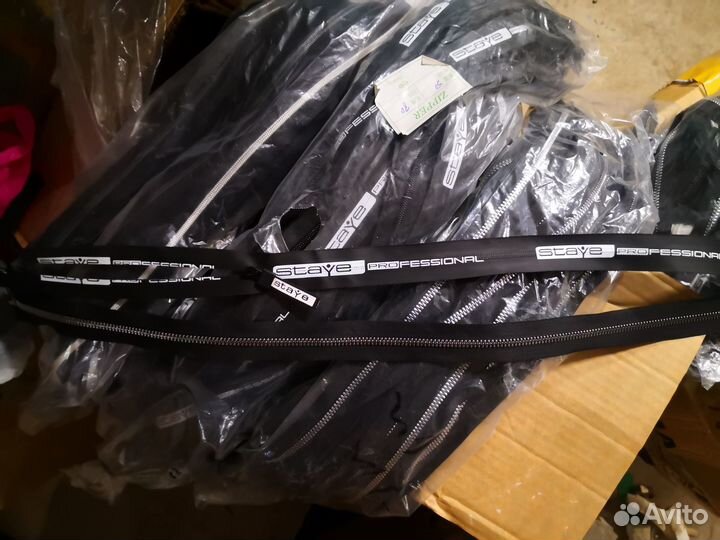 Ткани/молнии/нитки/пуговицы