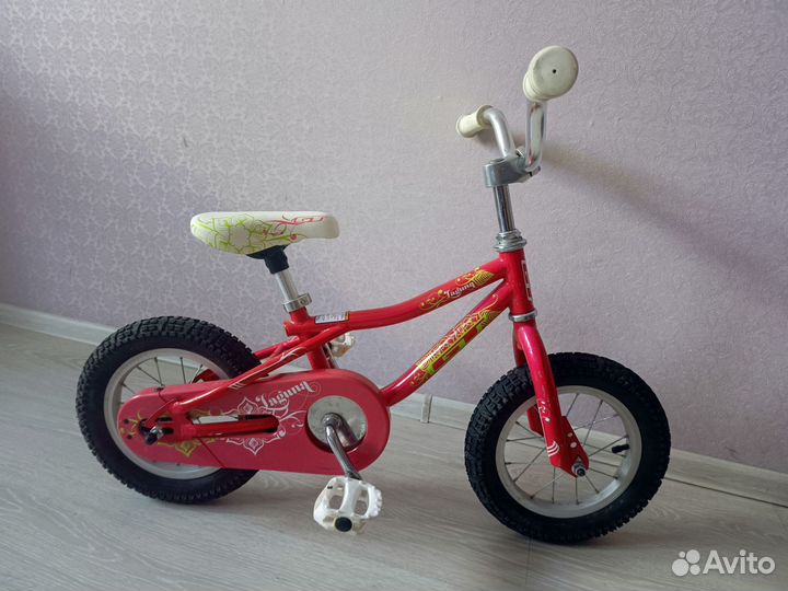 Велосипед GT Laguna 12