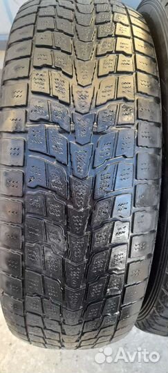 Greentour Snowland 215/70 R16