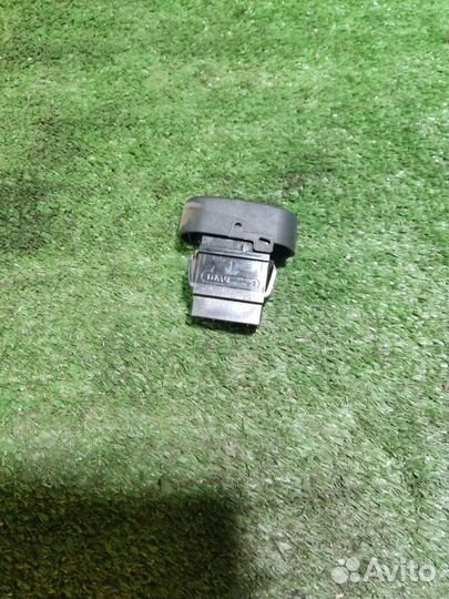 Кнопка обогрева заднего стекла Renault Symbol