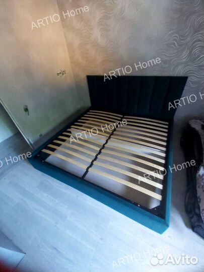 Кровать с изголовьем