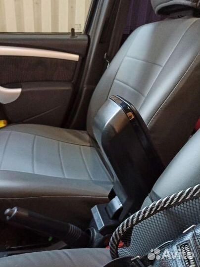 Подлокотник Renault Logan 2004-2014