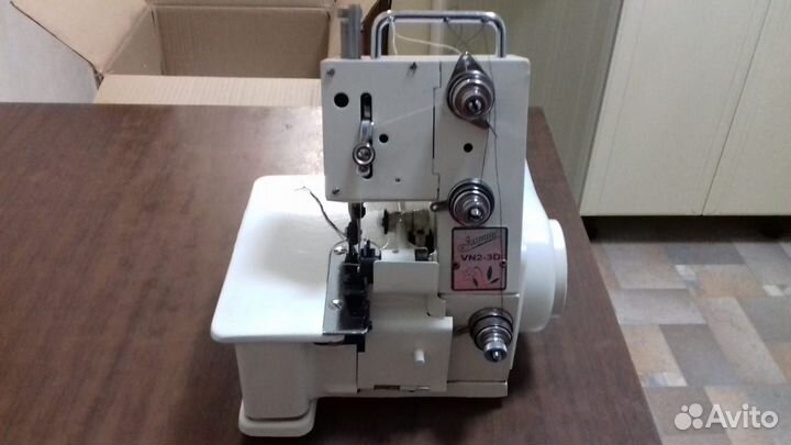 Краеобметочная машина (оверлок)