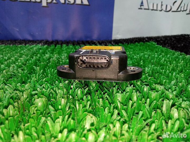 Датчик ускорения Toyota Land Cruiser Prado